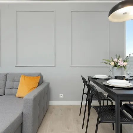 Apartament Podgorze Lipska Pet-friendly With Balcony And Parking By Renters Prestige