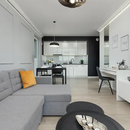 Podgorze Lipska Pet-friendly With Balcony And Parking By Renters Prestige *