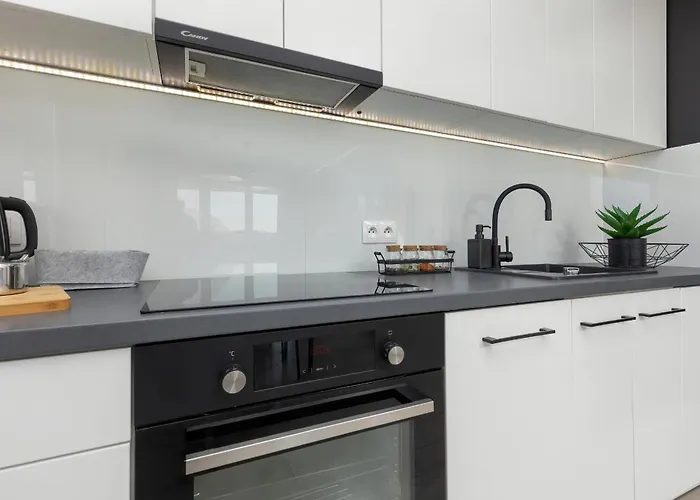 Lejlighed Podgorze Lipska Pet-friendly With Balcony And Parking By Renters Prestige *