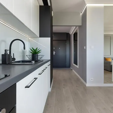 Podgorze Lipska Pet-friendly With Balcony And Parking By Renters Prestige * Krakau