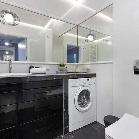 Podgorze Lipska Pet-friendly With Balcony And Parking By Renters Prestige * Krakow