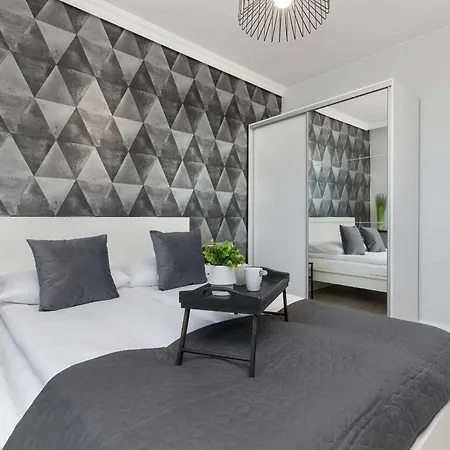 Podgorze Lipska Pet-friendly With Balcony And Parking By Renters Prestige Apartment *